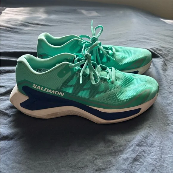 Salomon running shoes - Picture 2 of 4